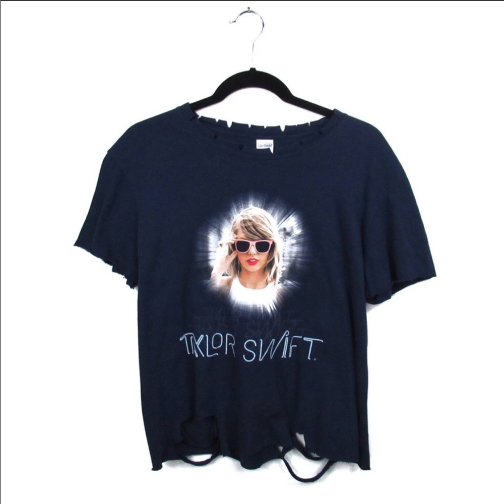 Taylor swift t shirt